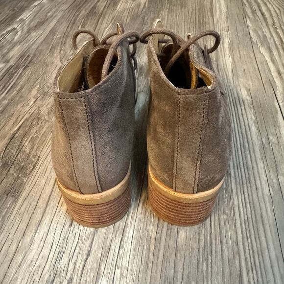 Clarks Phenia Carnaby Boot Womens Size 7.5 Ankle Bootie Lace Up Block Heel - Picture 3 of 8